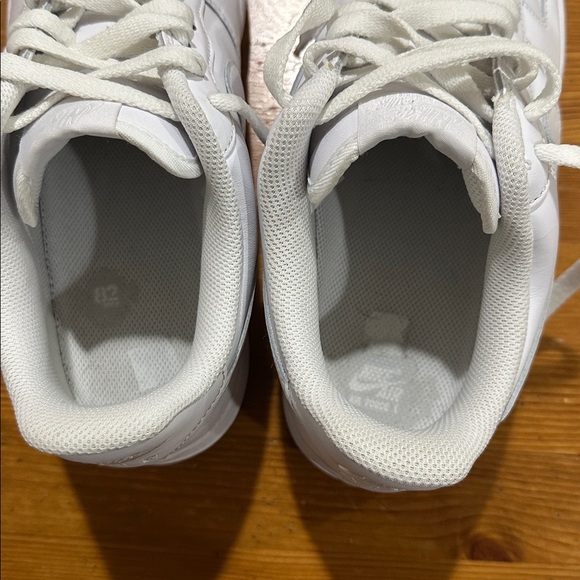 Nike Air Force 1 White Leather Shoes Unisex size 9.5 - Picture 10 of 11